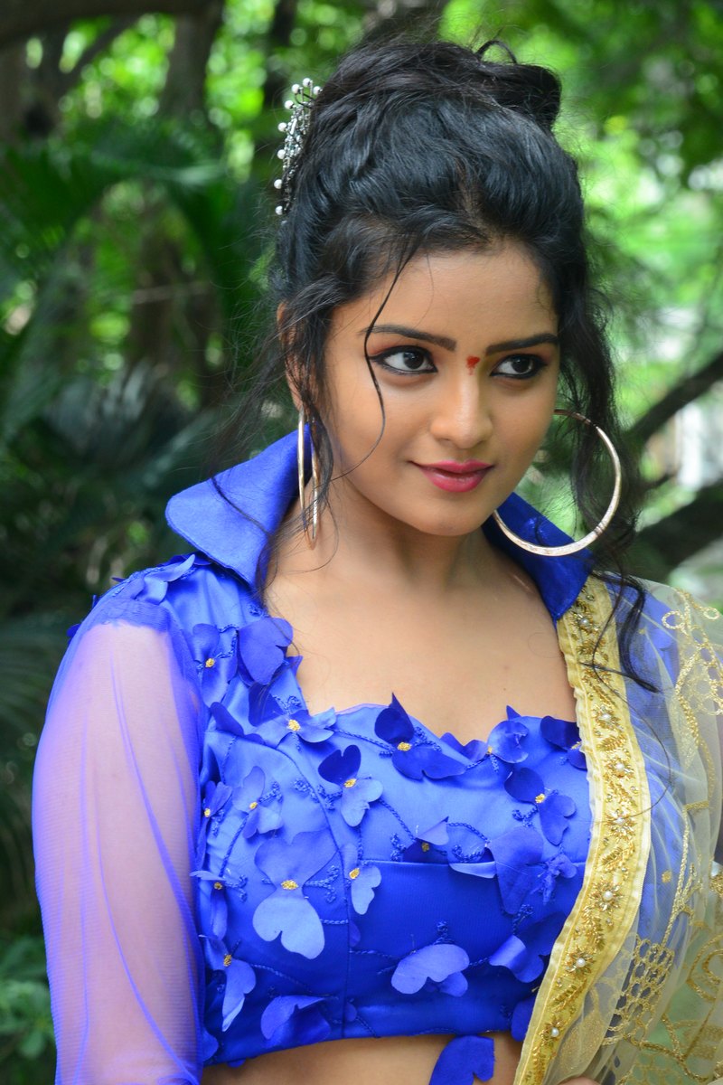 karunya catherine sizzling Photos