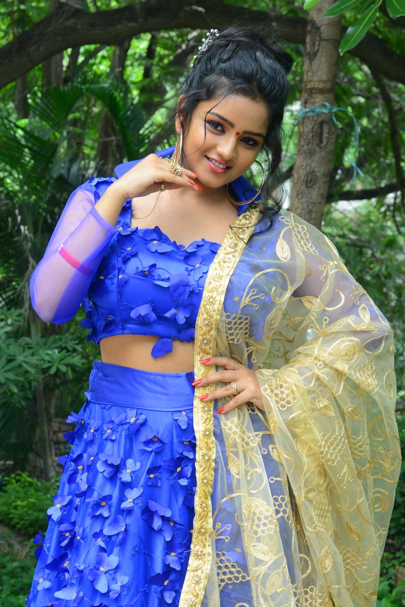 karunya catherine sizzling Photos