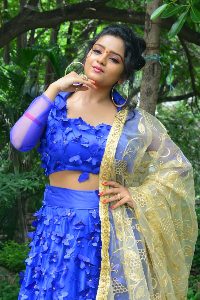 karunya catherine sizzling Photos
