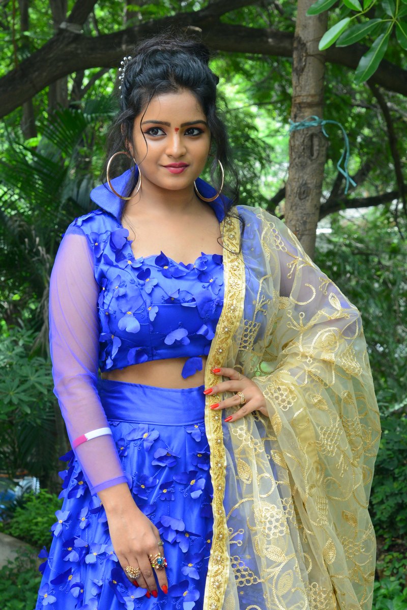 karunya catherine sizzling Photos