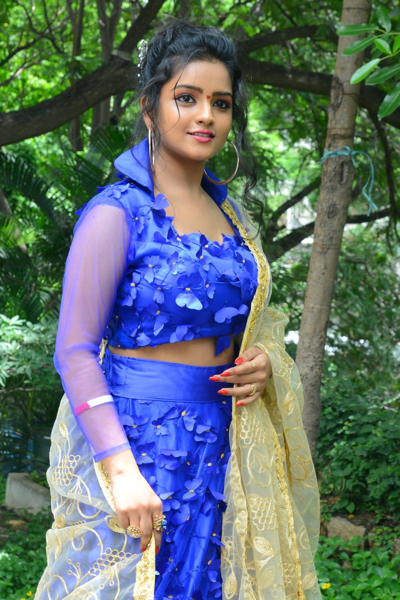 karunya catherine sizzling Photos
