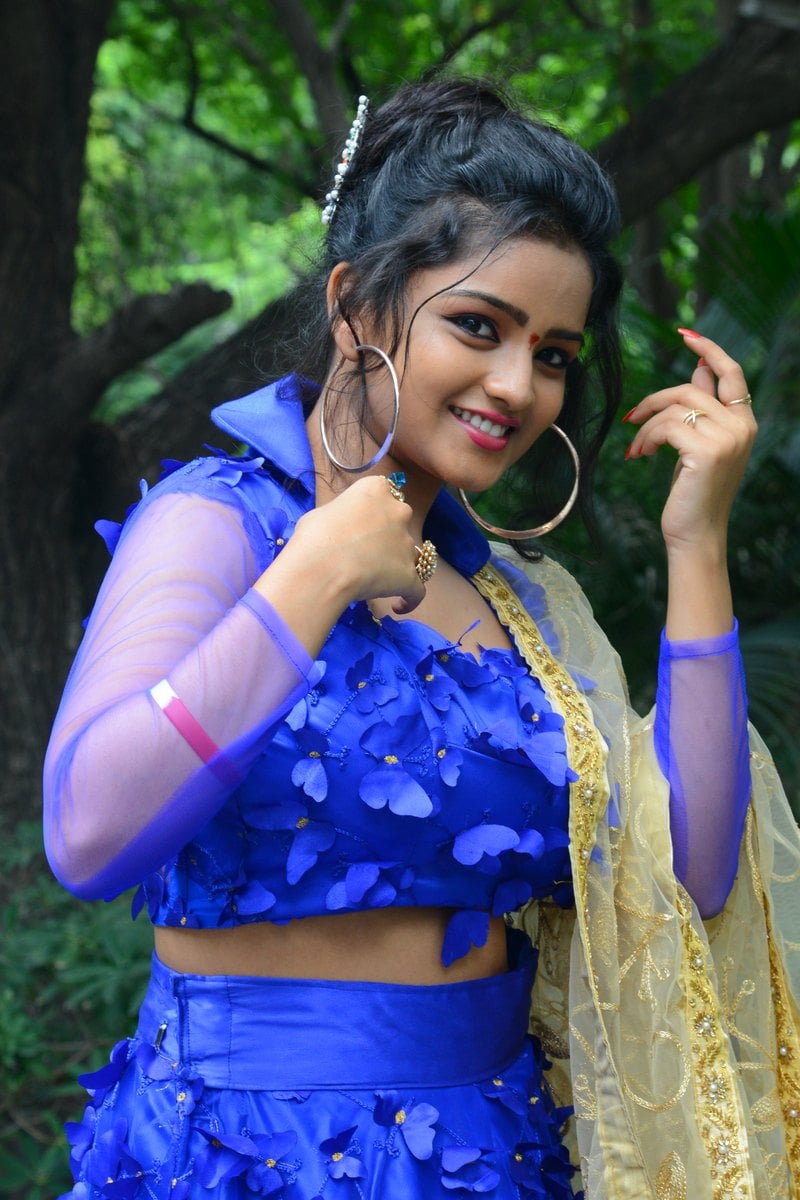 karunya catherine sizzling Photos