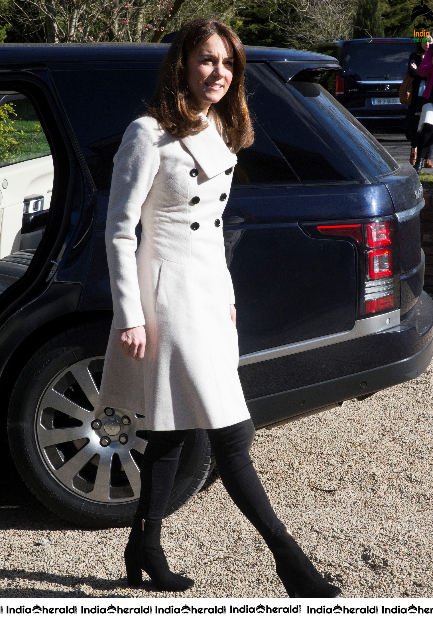 Kate Middleton Visits Savannah House in Dublin Ireland Set 2