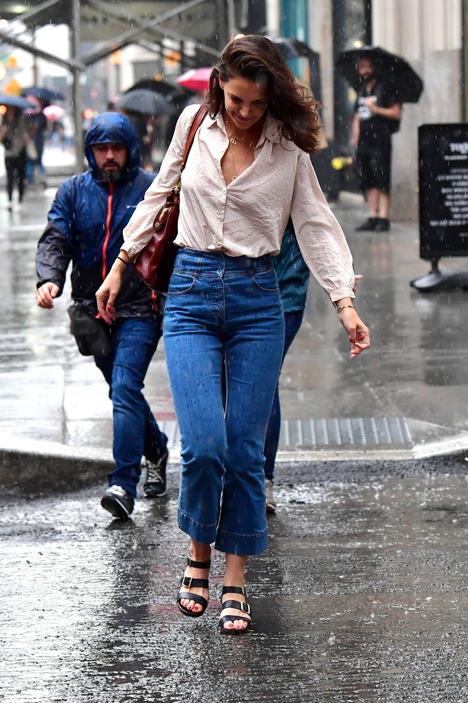 Katie Holmes On A Rainy Day Out In New York City