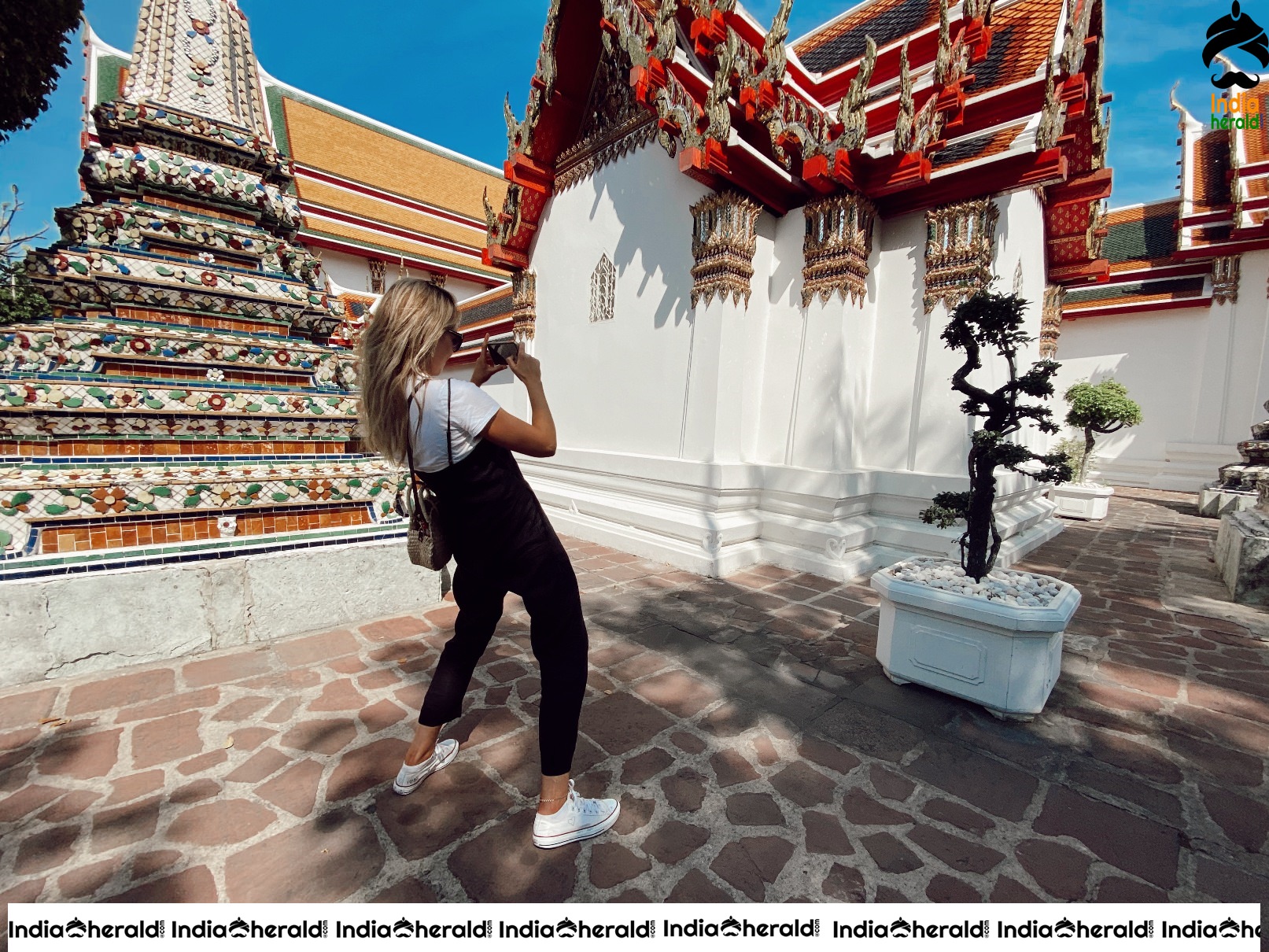 Katrina Bowden Photos from her Thailand Vacation Set 2