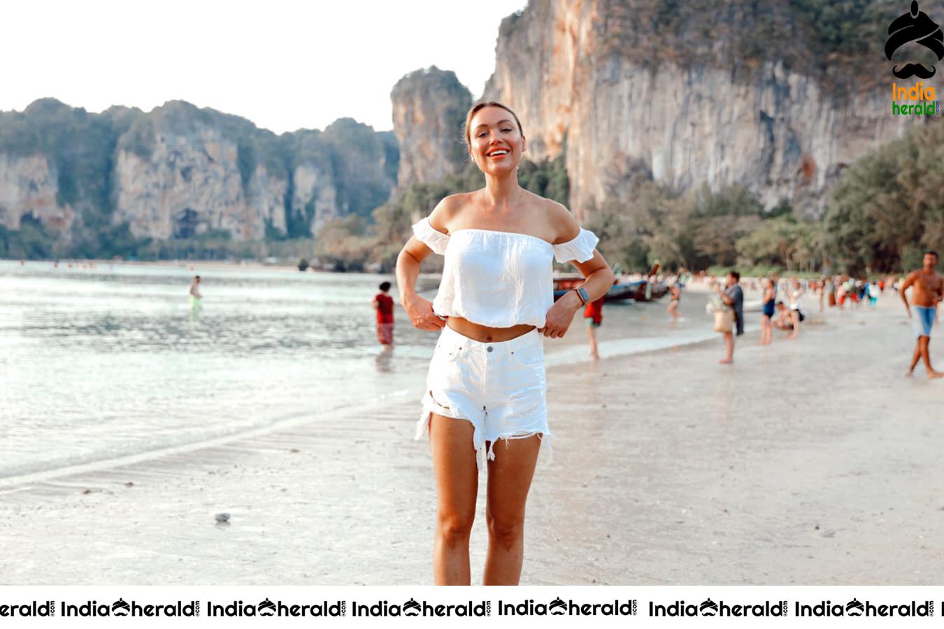 Katrina Bowden Photos from her Thailand Vacation Set 3
