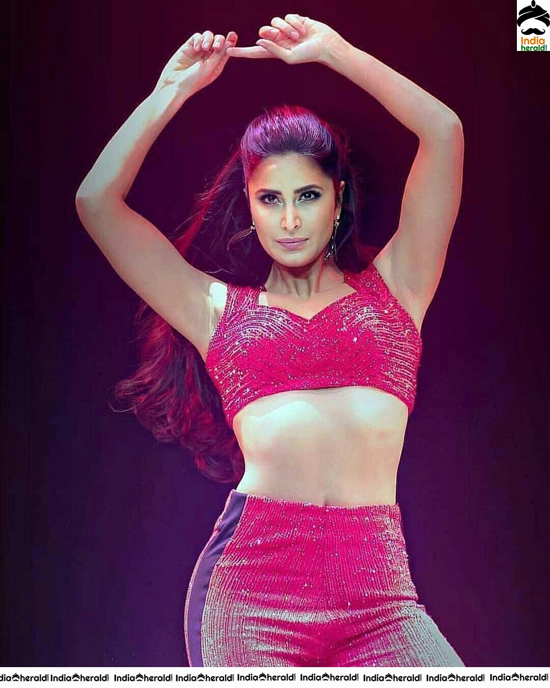 Katrina Kaif Hot And Sexy Dance Exposing Her Belly