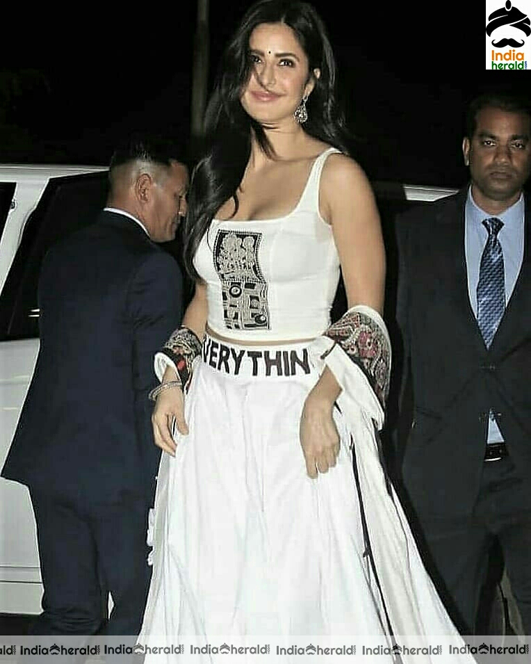 Katrina kaif Showing A Sexy Waist Line In White Sleeveless Dress Stills