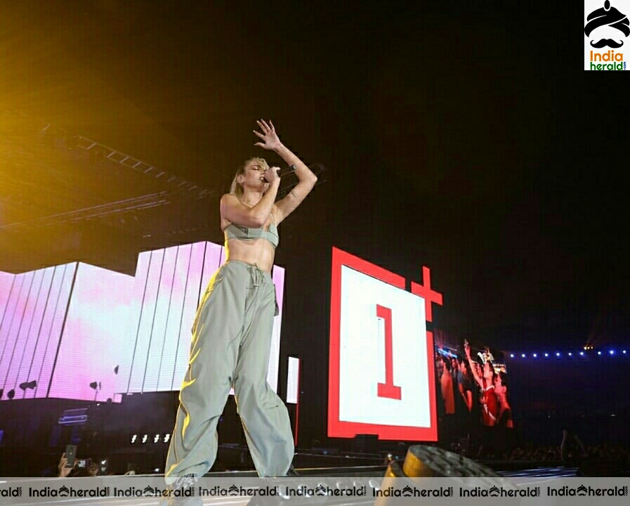 Katy Perry And Dua Lipa Performing At D Y Patil Sports Stadium