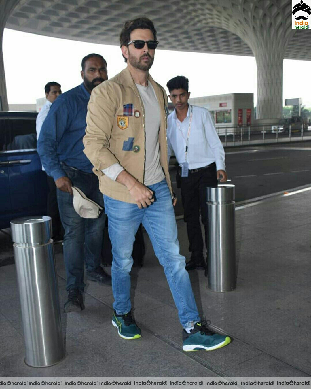 Katy perry and Hrithik Roshan Spotted At Mumbai Airport Stills