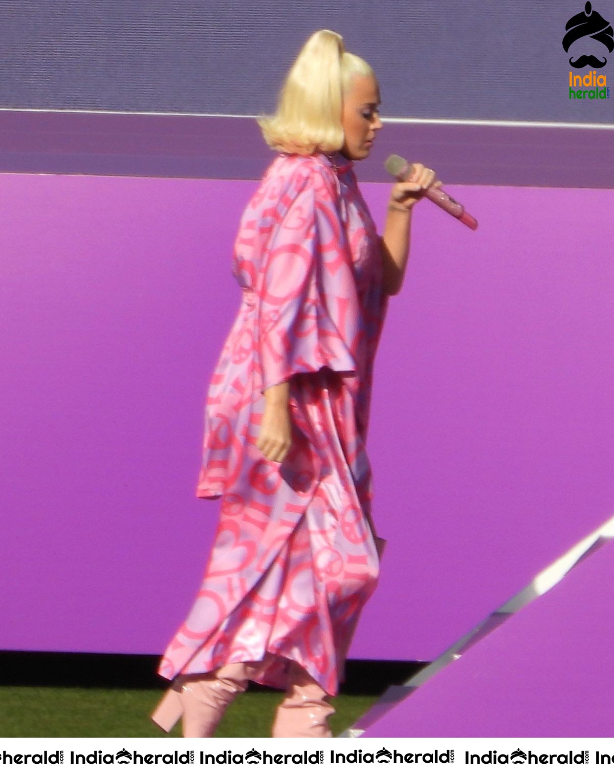 Katy Perry while performing at Womens Cricket Final in Melbourne Set 1