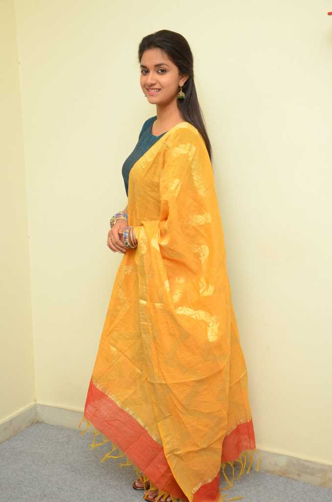 Keerthy Suresh Shows Of In Traditional Attire Set 1