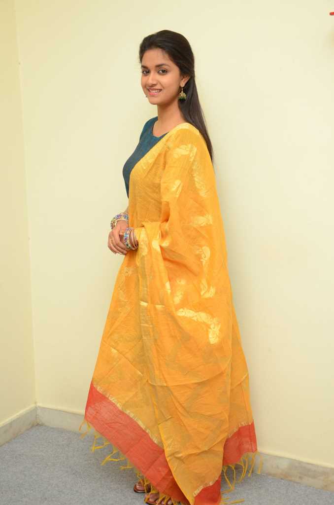 Keerthy Suresh Shows Off In Traditional Attire Set 2