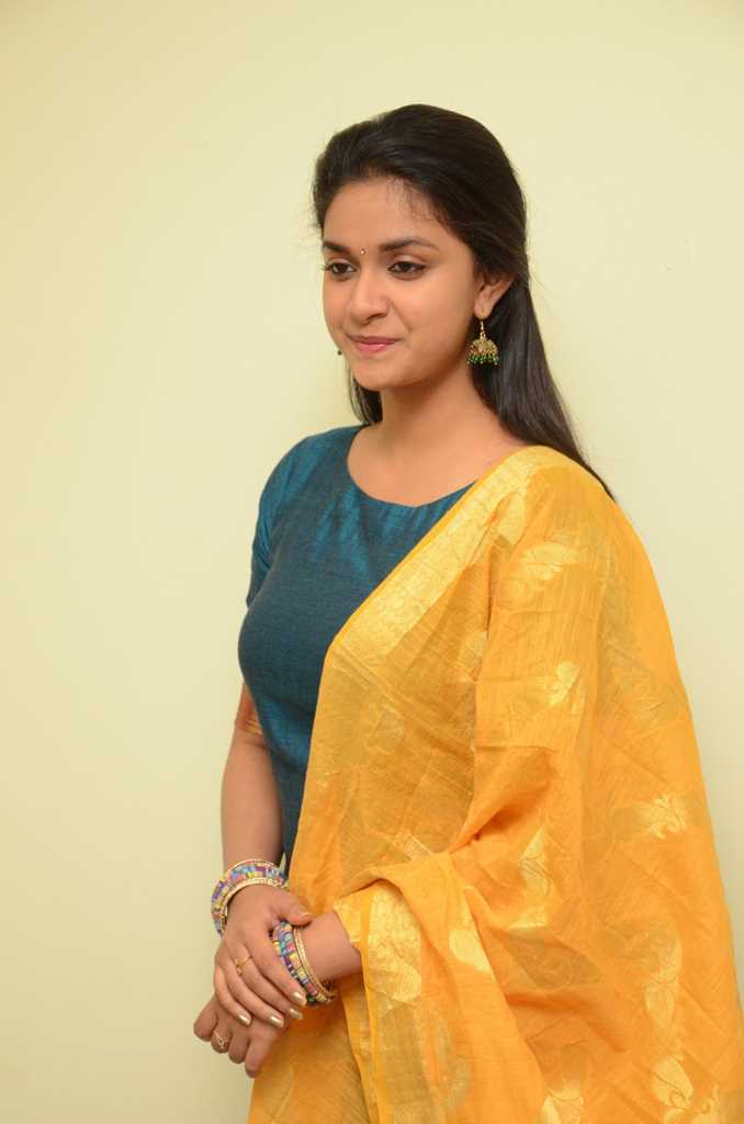 Keerthy Suresh Shows Off In Traditional Attire Set 2