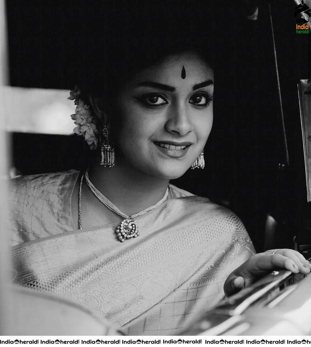 Keerthy Suresh Unseen Photos as legendary actress Savithri from the movie Mahanathi Set 1