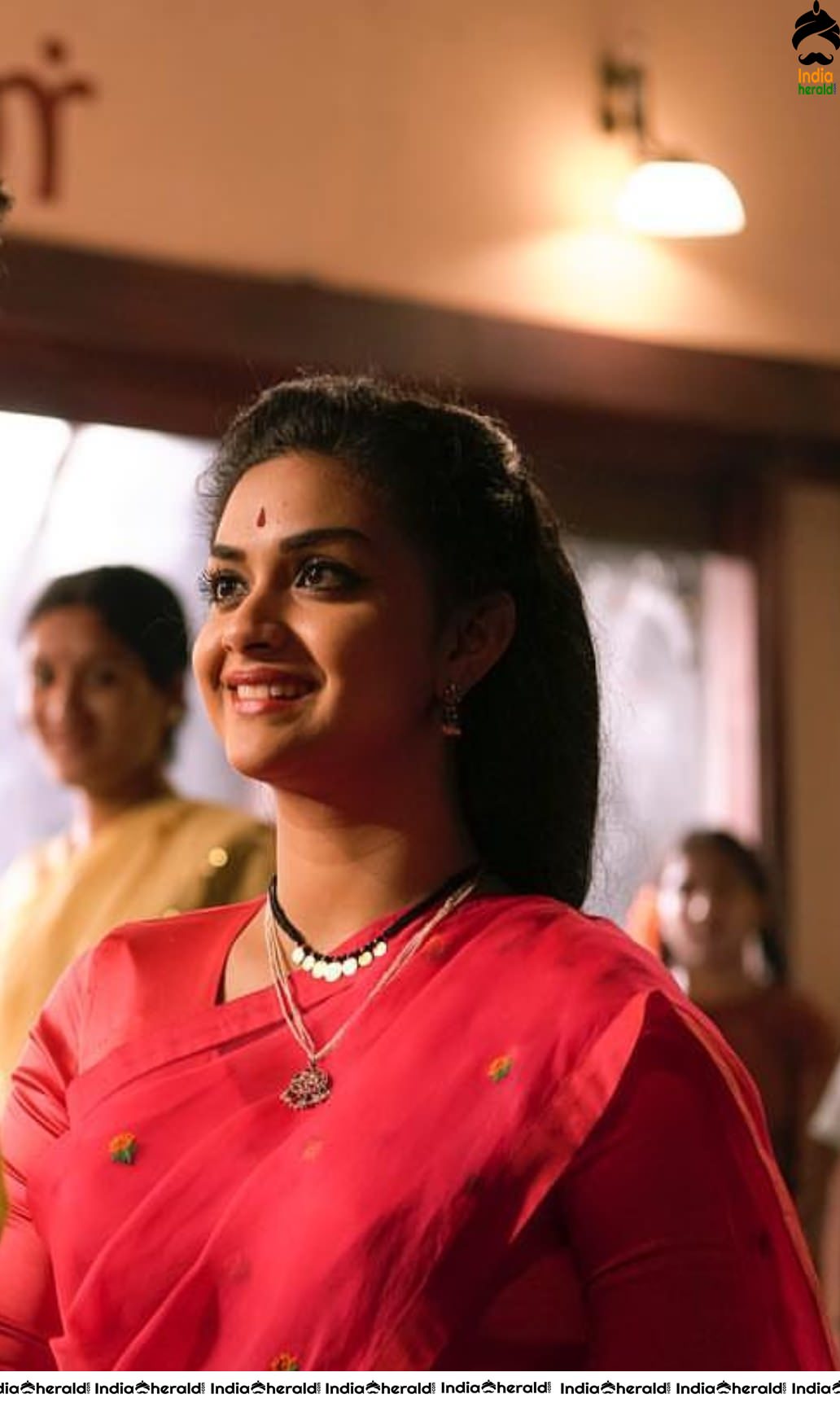 Keerthy Suresh Unseen Photos as legendary actress Savithri from the movie Mahanathi Set 1