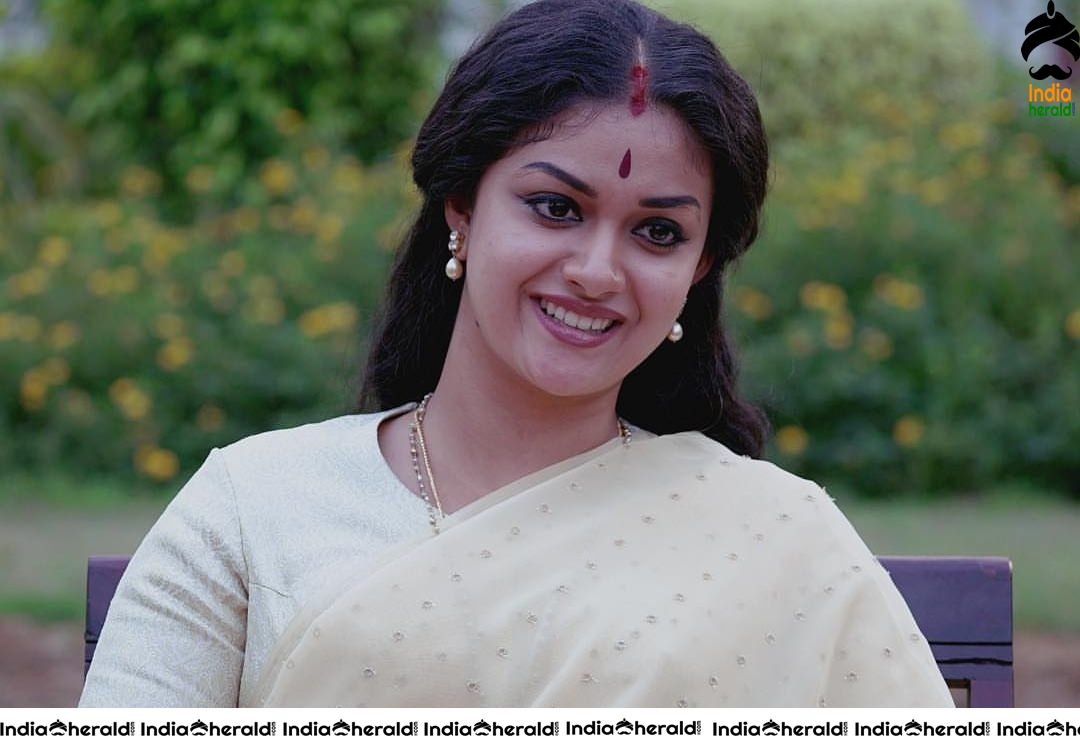 Keerthy Suresh Unseen Photos as legendary actress Savithri from the movie Mahanathi Set 1