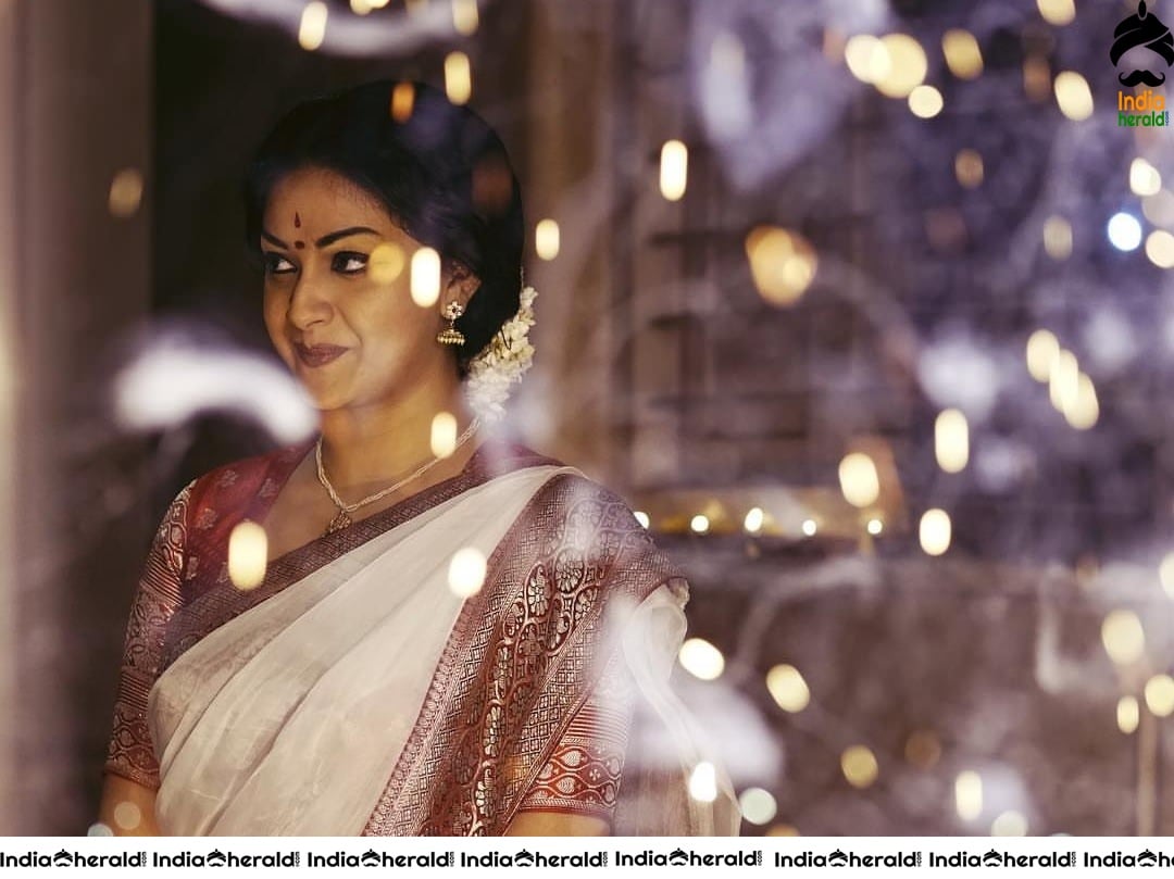 Keerthy Suresh Unseen Photos as legendary actress Savithri from the movie Mahanathi Set 2