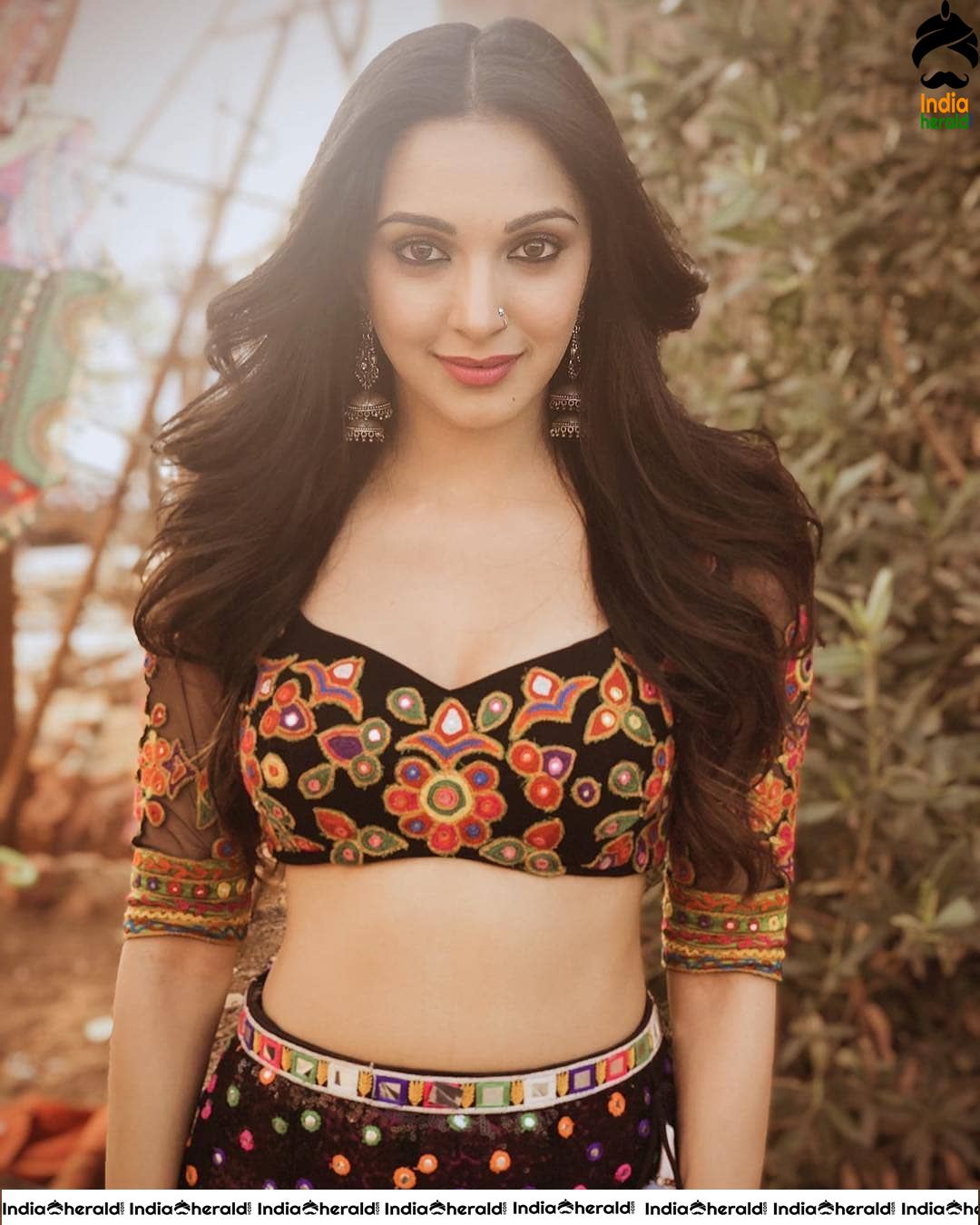Kiara Advani Hot Belly and Cleavage exposing Unseen Photos