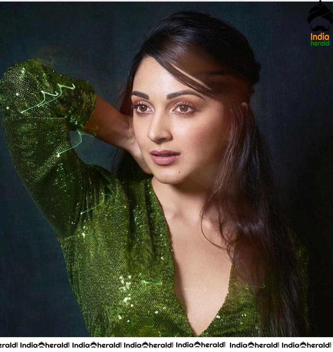 Kiara Advani Hot in Green Attire from the promotions of her next release Good Newwz