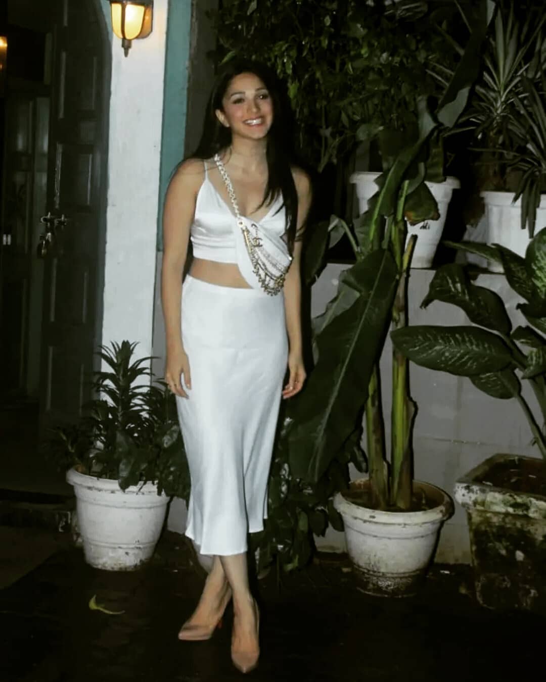 Kiara Advani Hot In Silk Satin Sleeveless Blouse