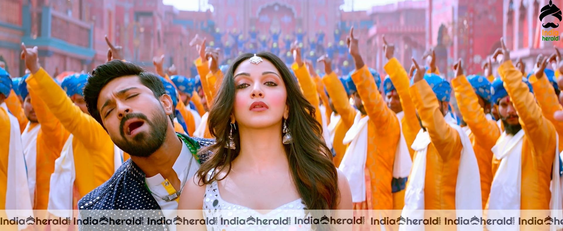 Kiara Advani Hot Photos from VVR Set 3