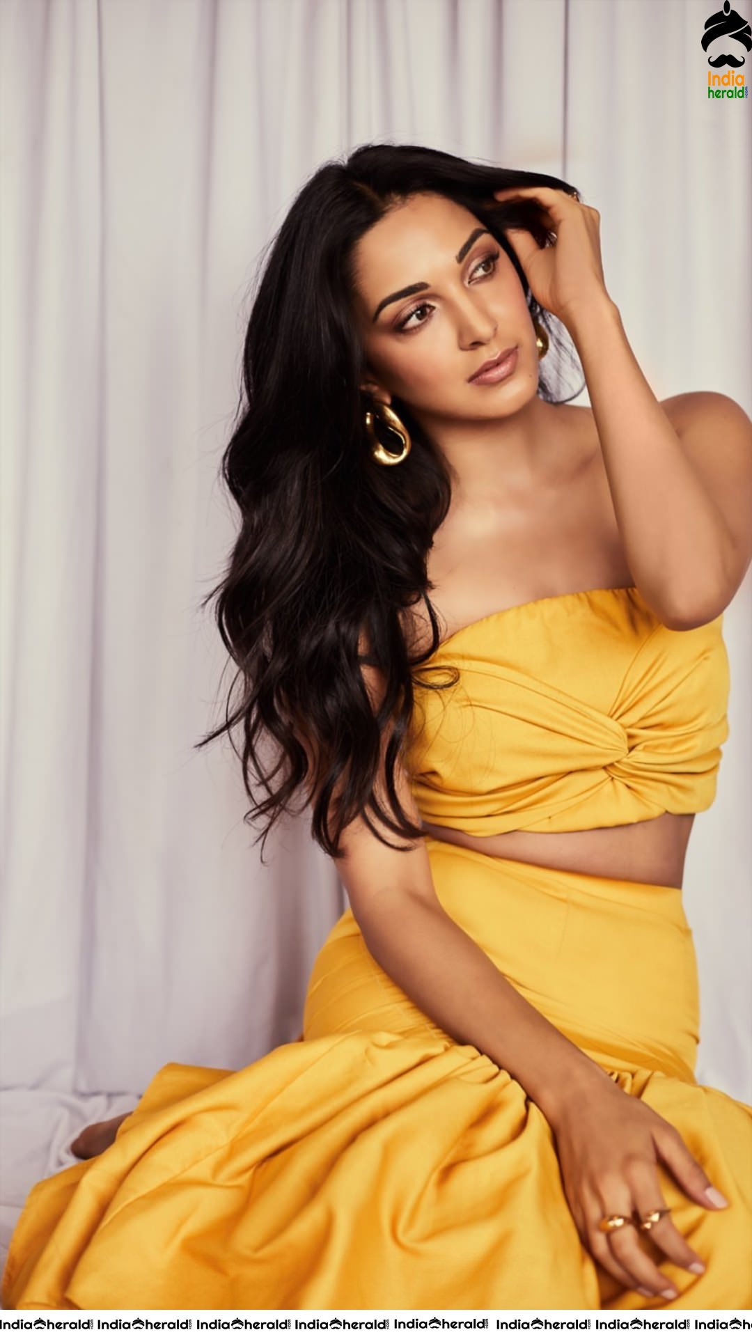 Kiara Advani Hot Photoshoot in Yellow to tease your temptations