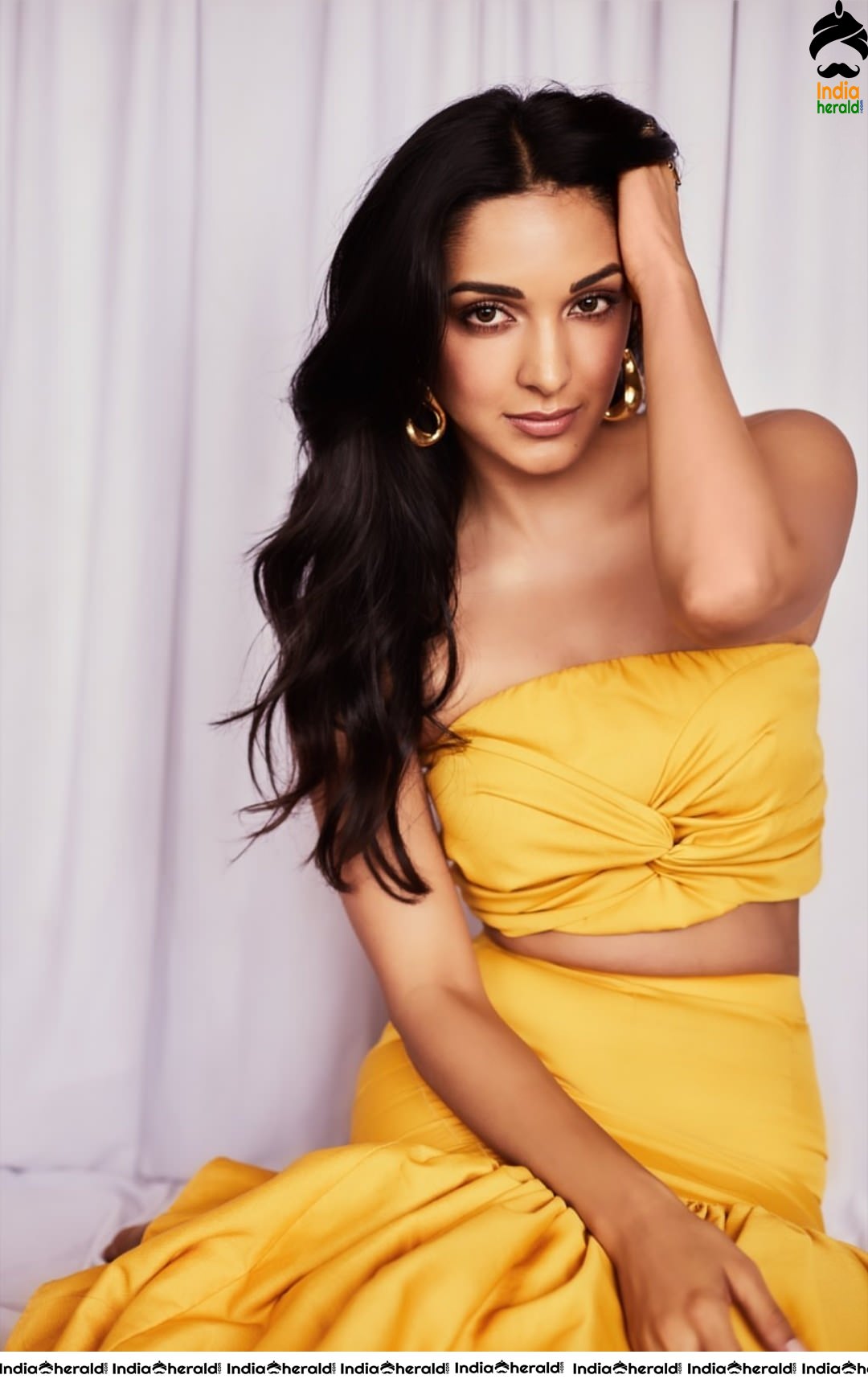 Kiara Advani Hot Photoshoot in Yellow to tease your temptations