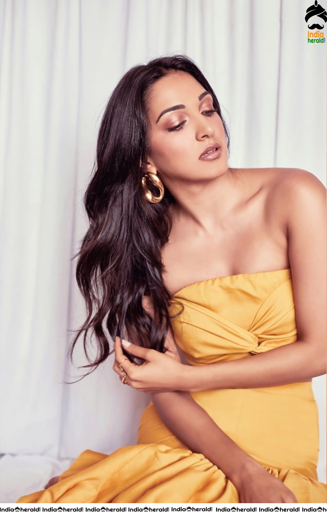 Kiara Advani Hot Photoshoot in Yellow to tease your temptations