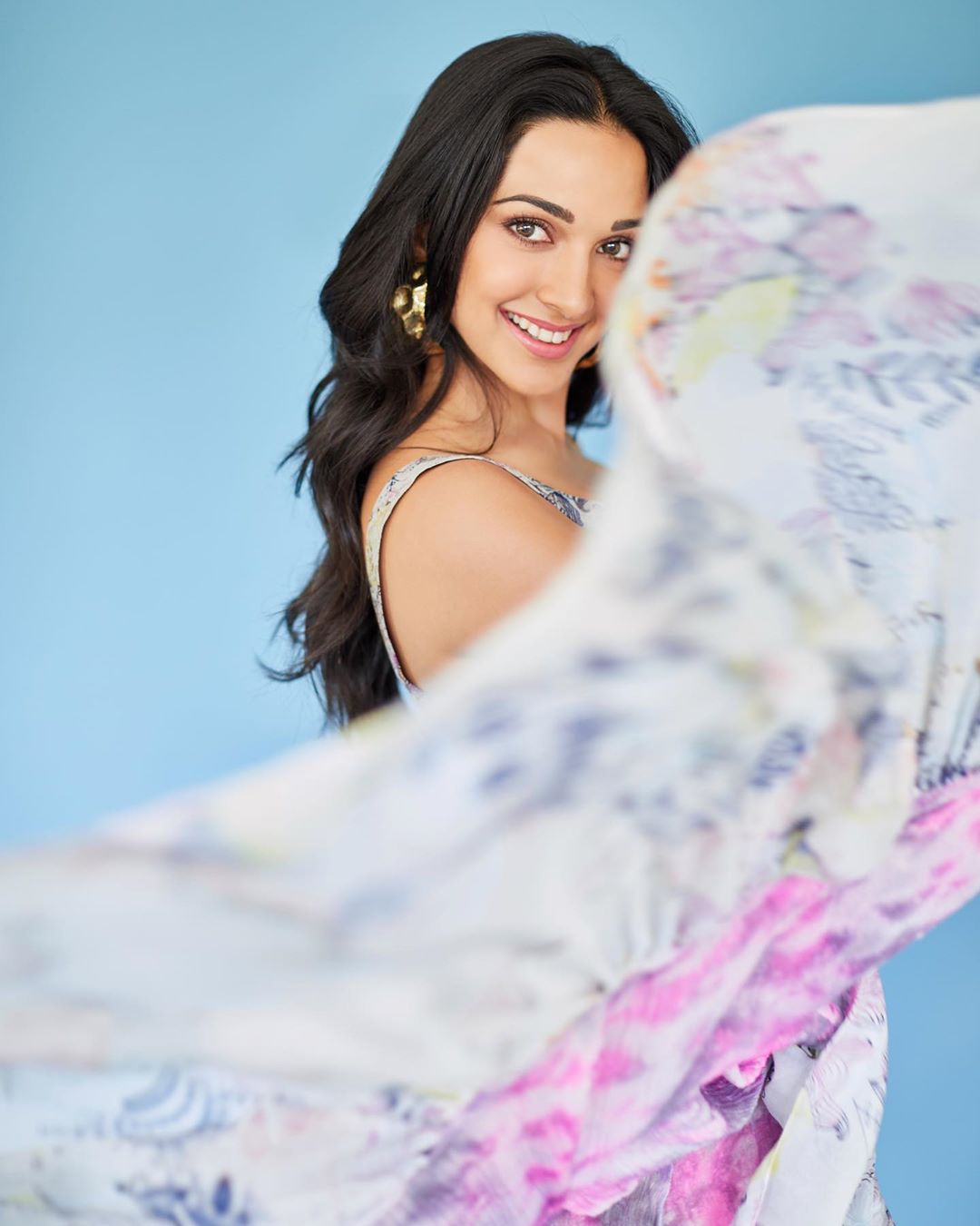 Kiara Advani Hot Stills From In A Floral Dress