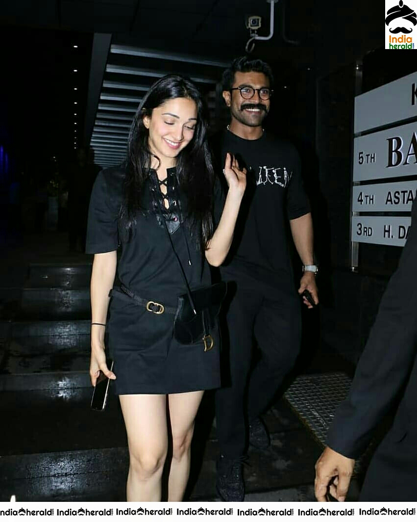 Kiara Advani Hot Thighs show In Black Denim