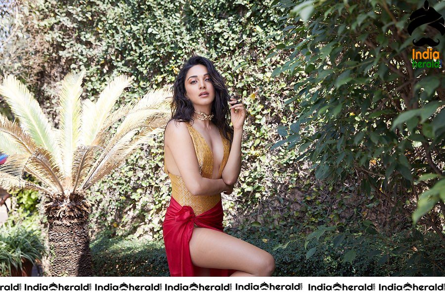 Kiara Advani Hottest Exposure Photos Collection Set 1