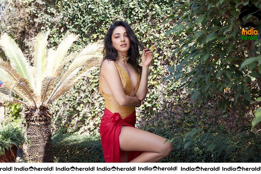 Kiara Advani Hottest Exposure Photos Collection Set 1