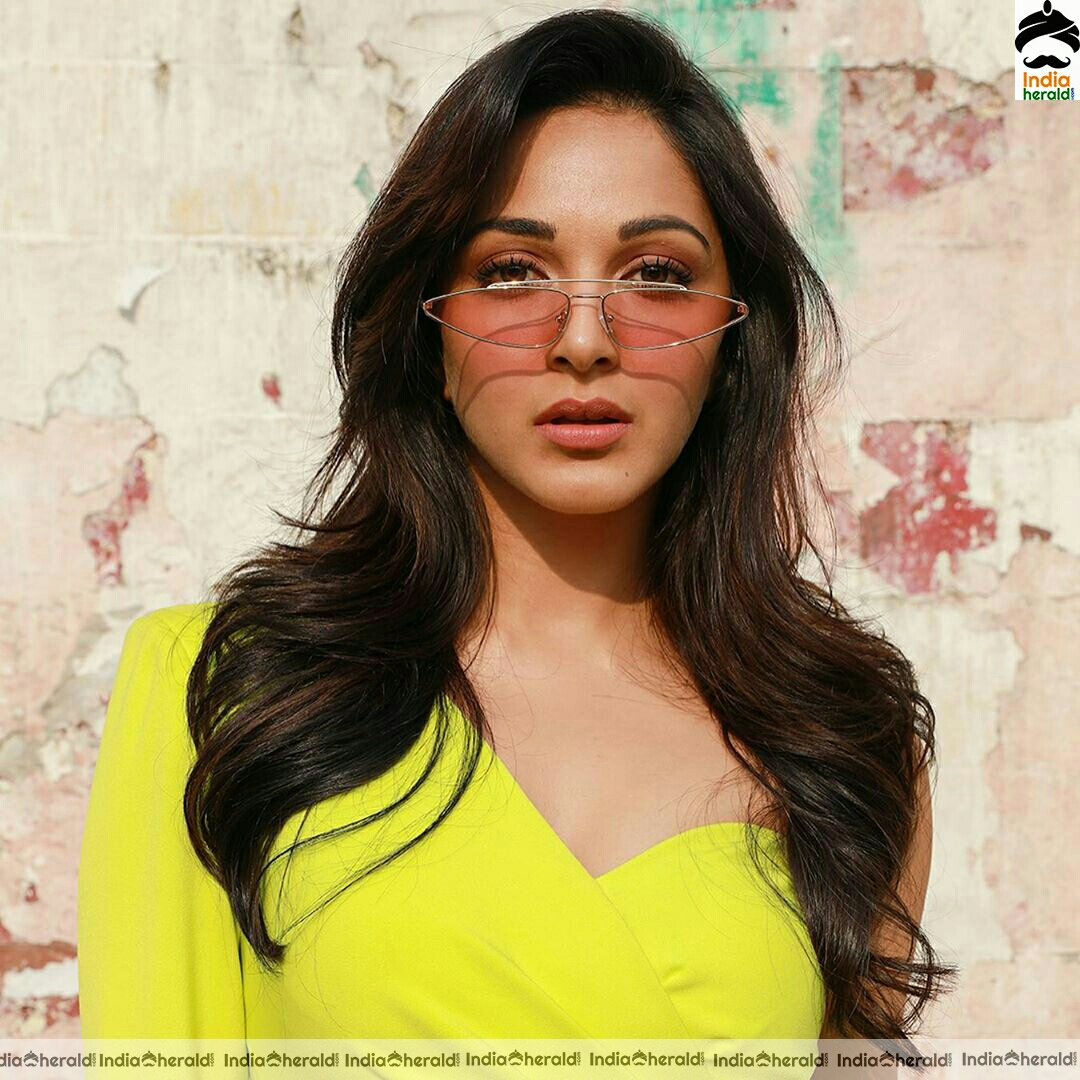 Kiara Advani Latest Hot Green Dress Photoshoot