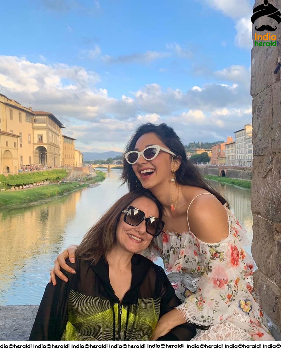 Kiara Advani Looking Hot during her vacation to Italy