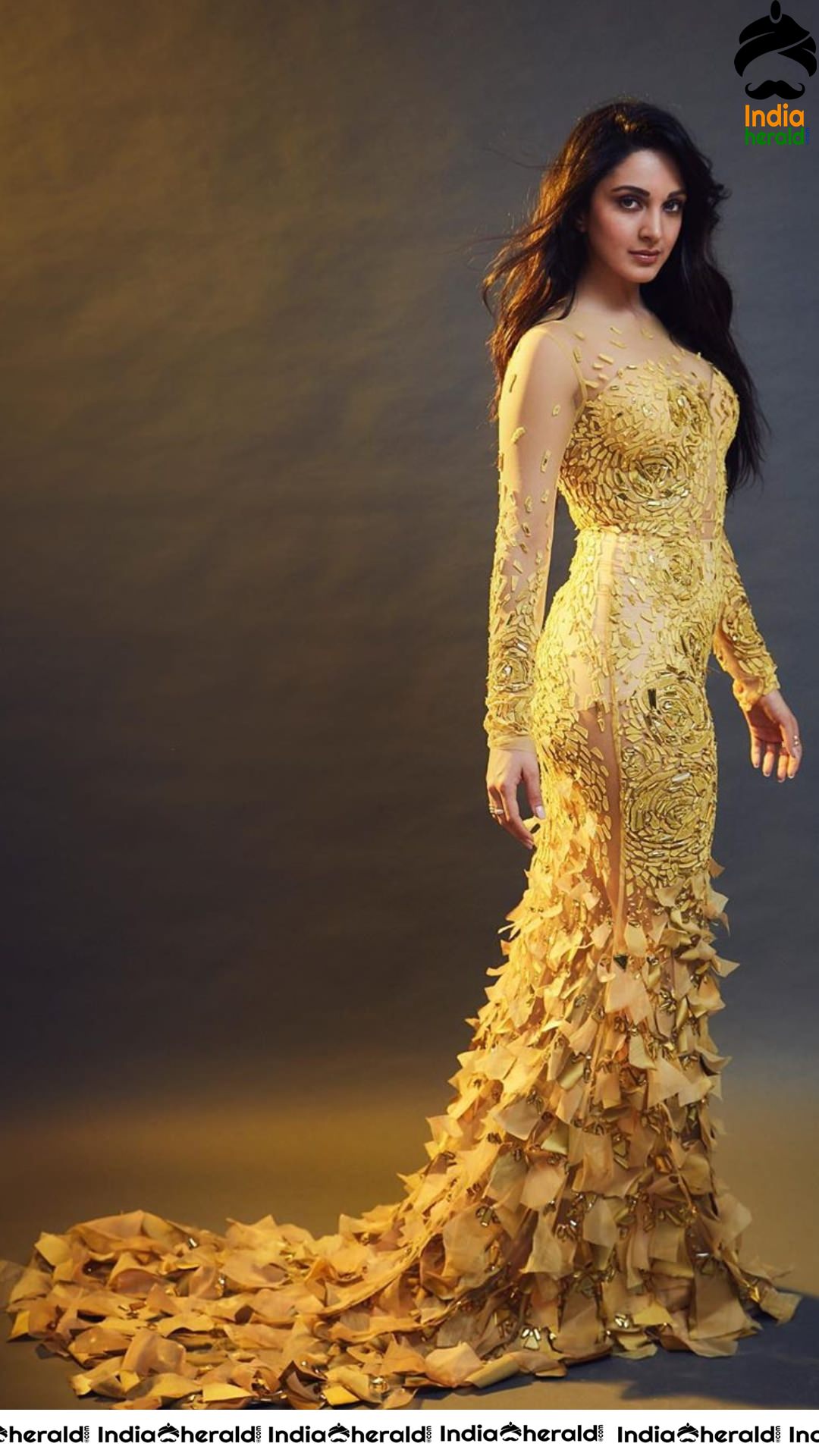 Kiara Advani Looks like a Golden Angel in this Photoshoot