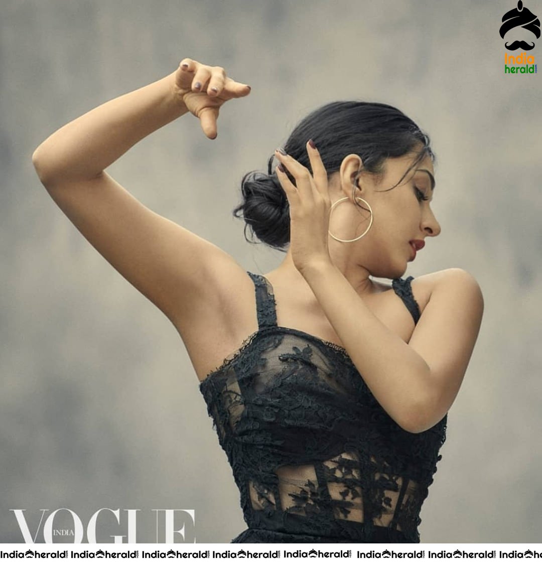 Kiara Advani Oozing Hotness in Latest Edition of Vogue Magazine
