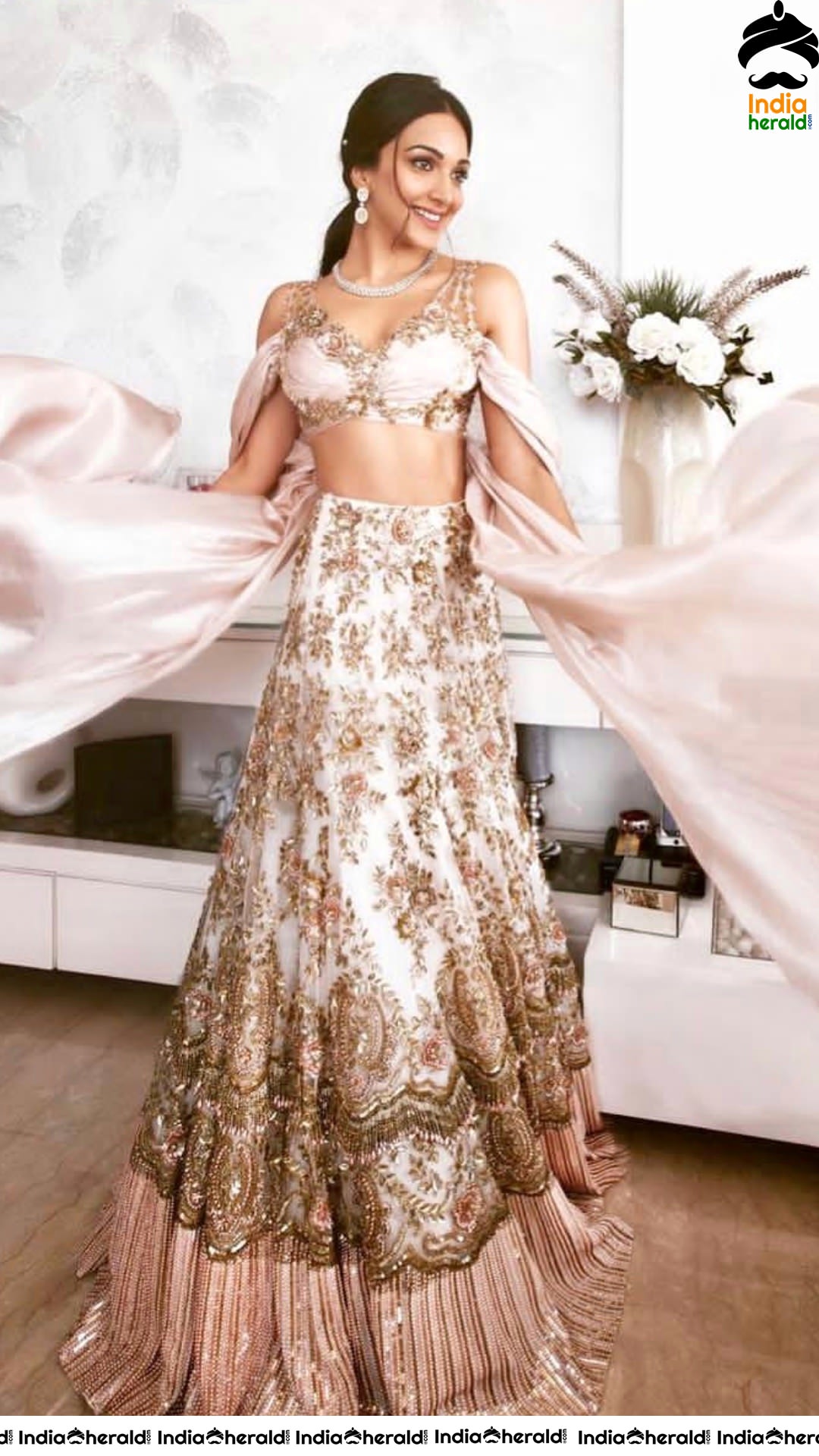 Kiara Advani Shows Her Fleshy Belly And Sexy Assets At A Wedding Set 1