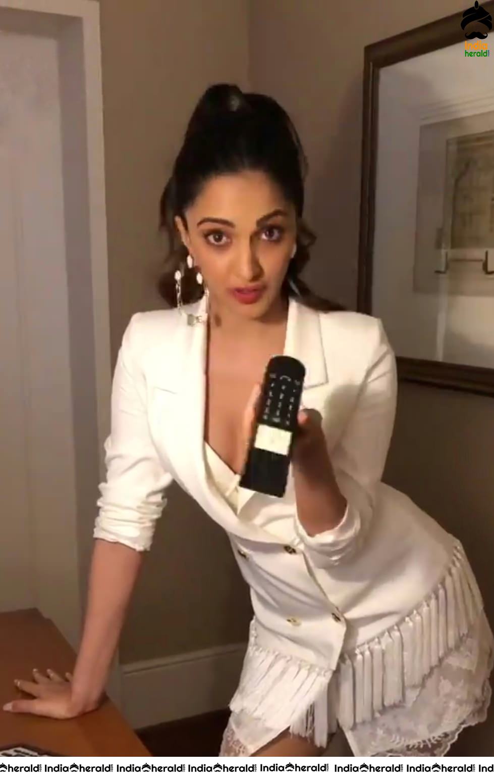 Kiara Advani Unseen Hot Photoshoot Clicks like a Soft Porn Actress