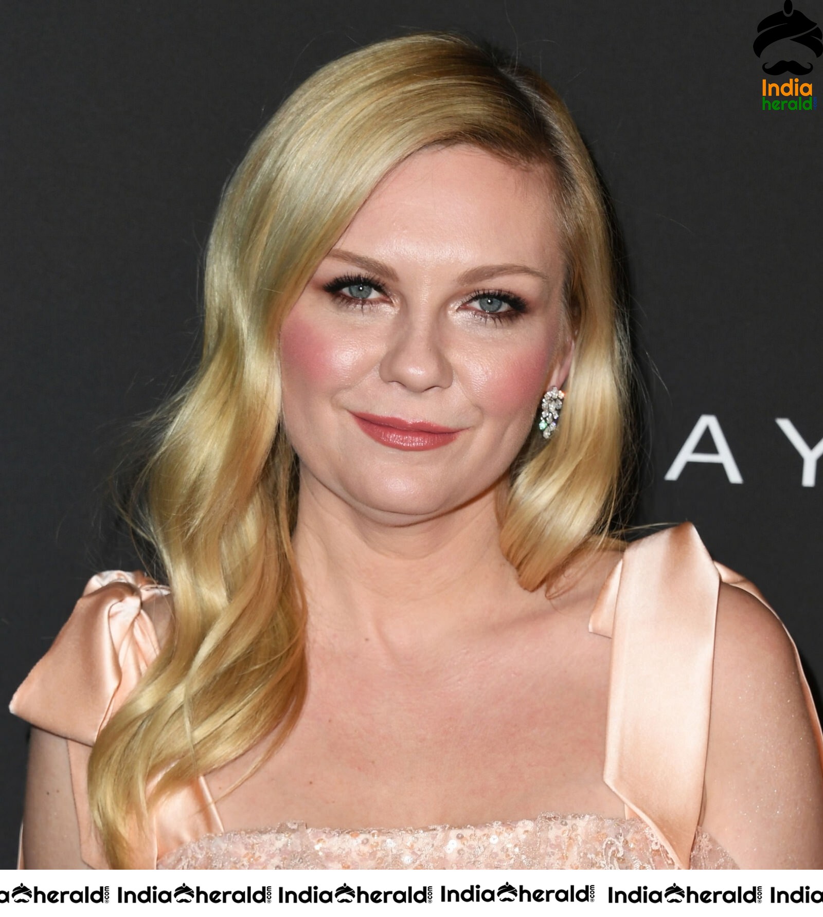 Kirsten Dunst at 5th Annual Instyle Awards in Los Angeles Set 1