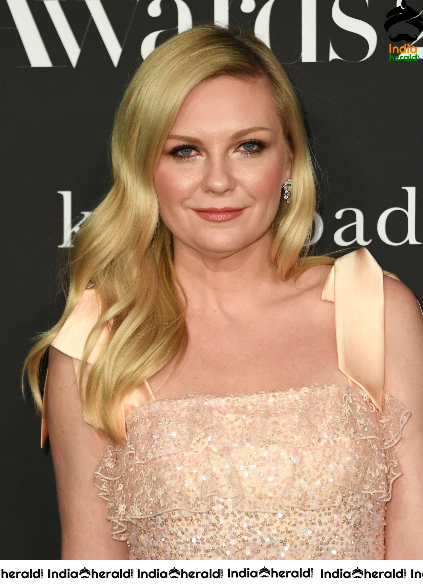 Kirsten Dunst at 5th Annual Instyle Awards in Los Angeles Set 1