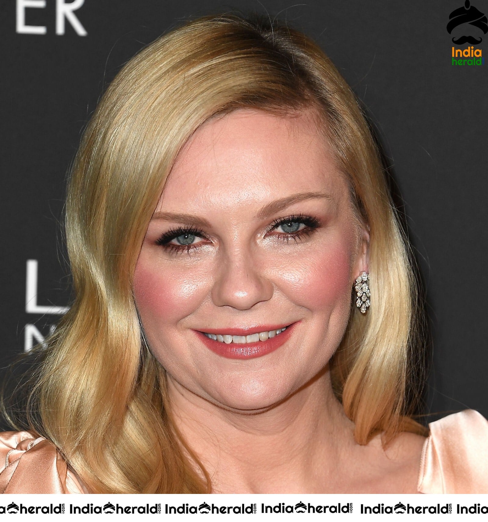 Kirsten Dunst at 5th Annual Instyle Awards in Los Angeles Set 2