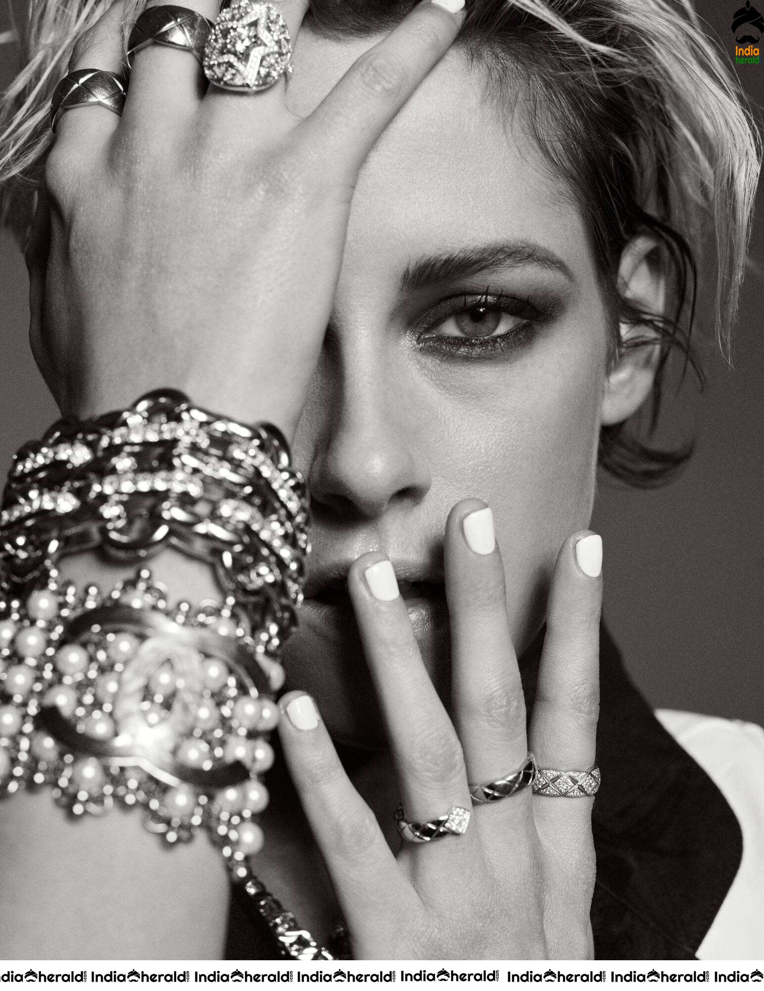 Kristen Stewart Photoshoot for Elle Magazine France Issue