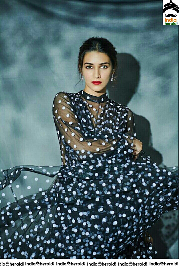 Kriti Sanon Attractive In Blue Dress With White Dots