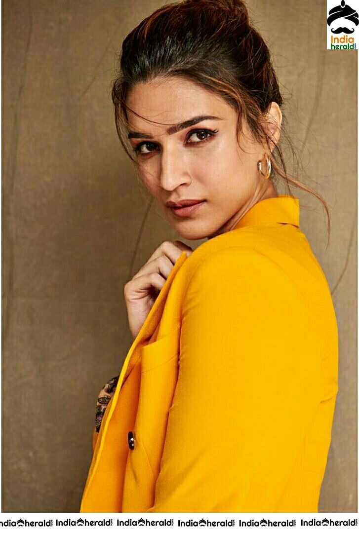 Kriti Sanon Delightful In Yellow Colour Dress