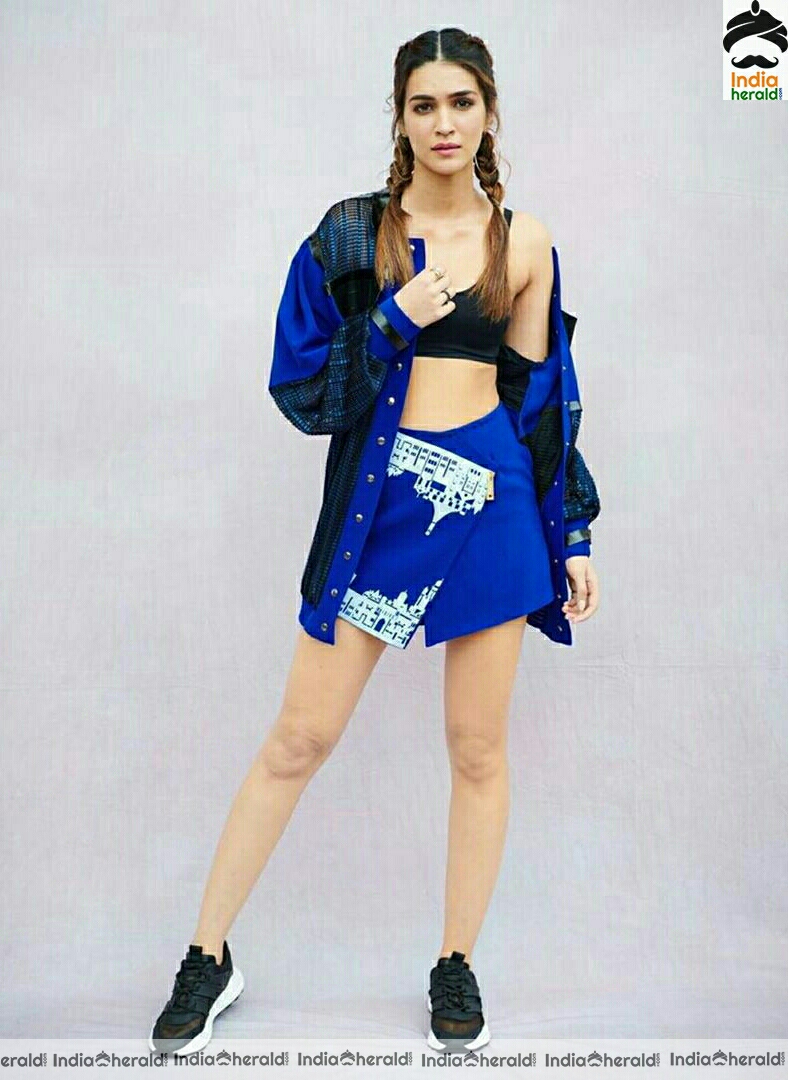 Kriti Sanon Hot Blue Photo Stills