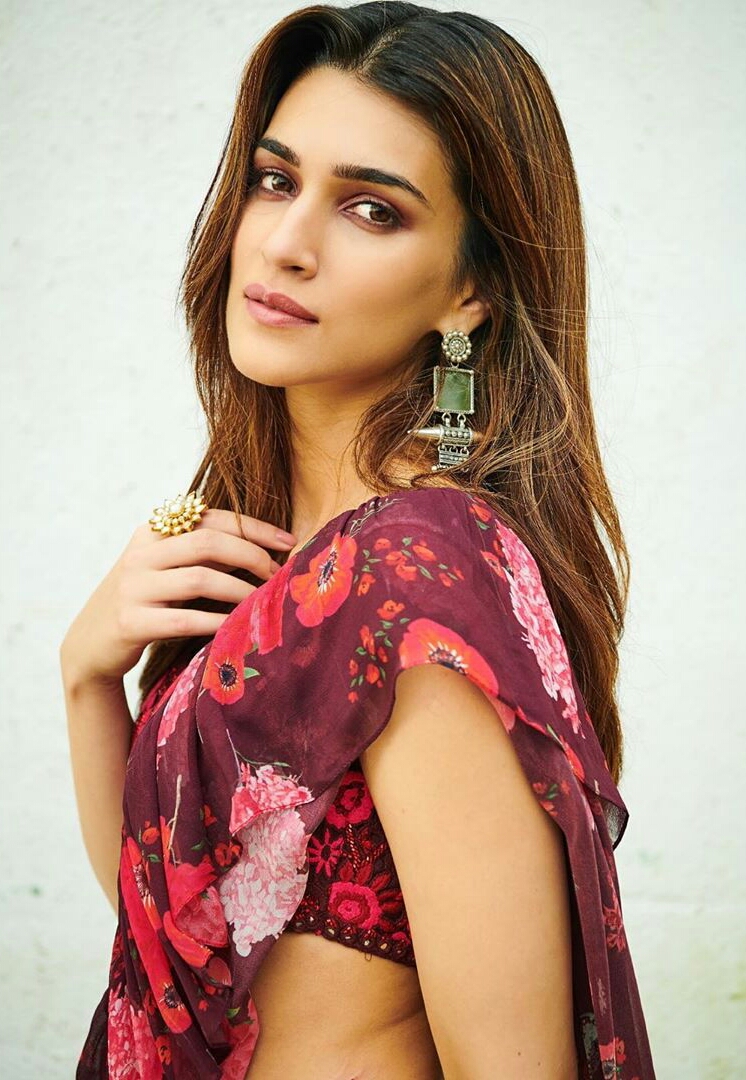 Kriti Sanon Hot Maroon Saree Stills