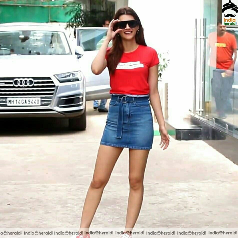 Kriti Sanon shows her slim and slender thighs in these clicks