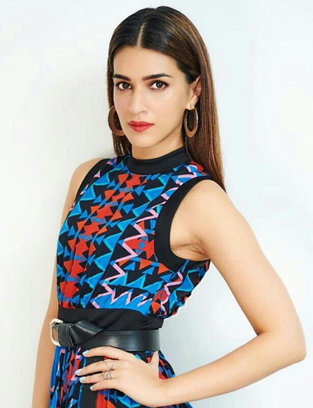 Kriti Sanon Tempting Hot In A Latest Photoshoot