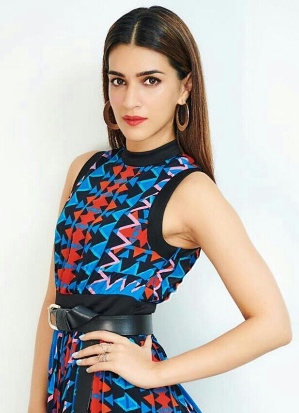 Kriti Sanon Tempting Hot In A Latest Photoshoot